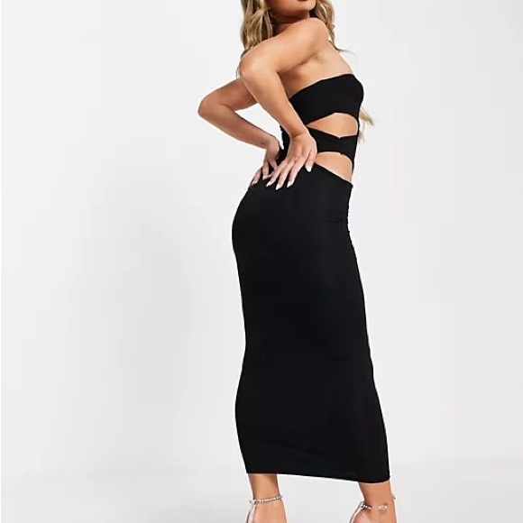 SIMMI bandeau cut out maxi dress with corsage flower detail in black - Picture 3 of 3